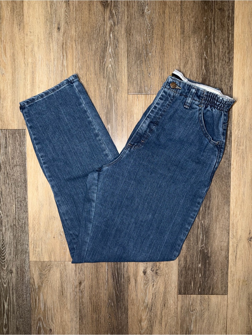 Lee Women’s High-Rise Relaxed Tapered-Leg Long Jeans - Picture 1 of 8